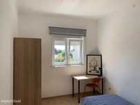 621891 - Quarto 1 com cama de solteiro em...