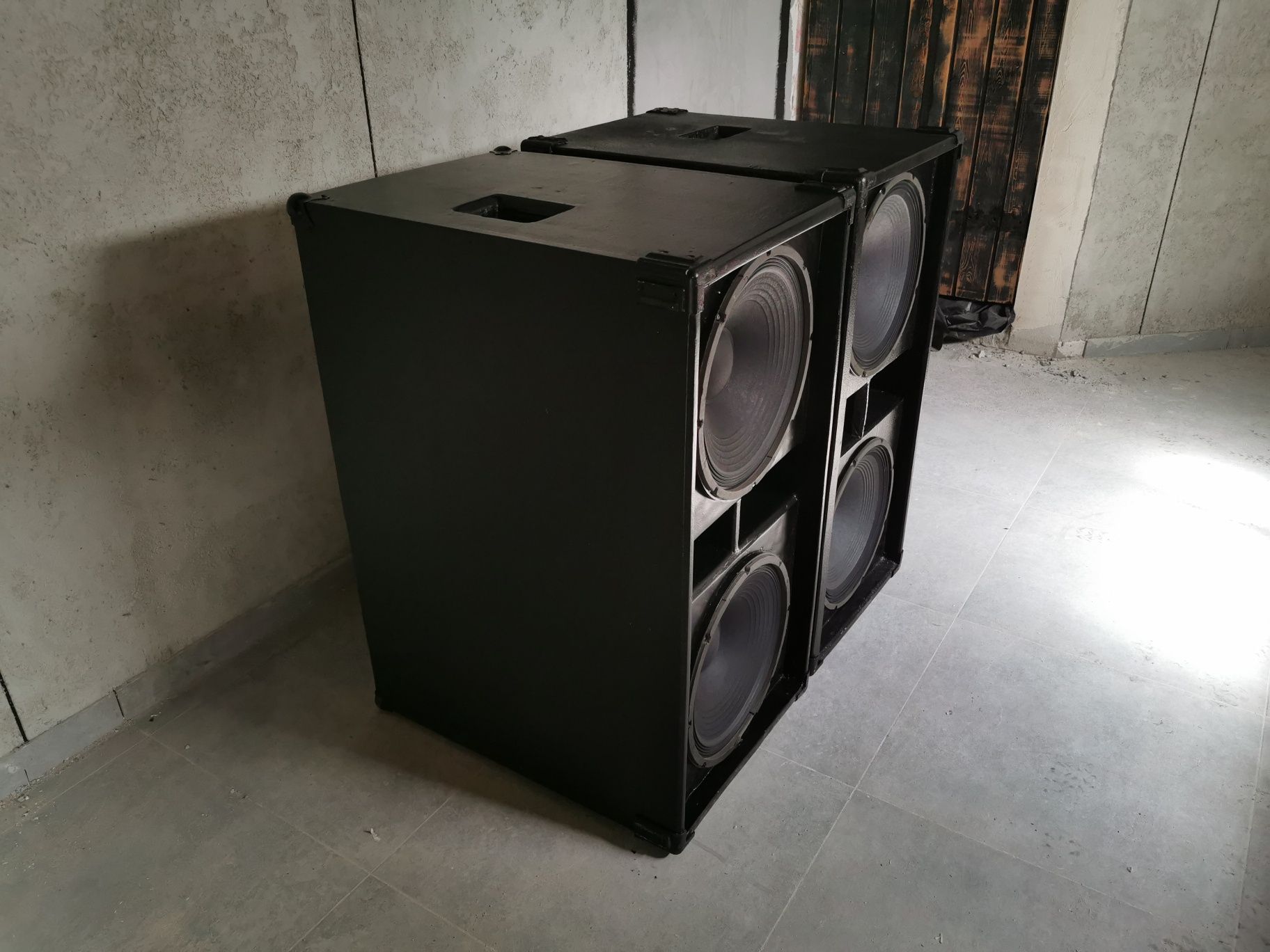 2 kolumny basowe 2x 15" 800w  Electro Voice / Eminence
