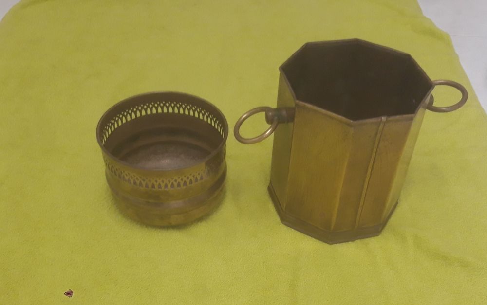 Conjunto de dois vasos em latão dourado