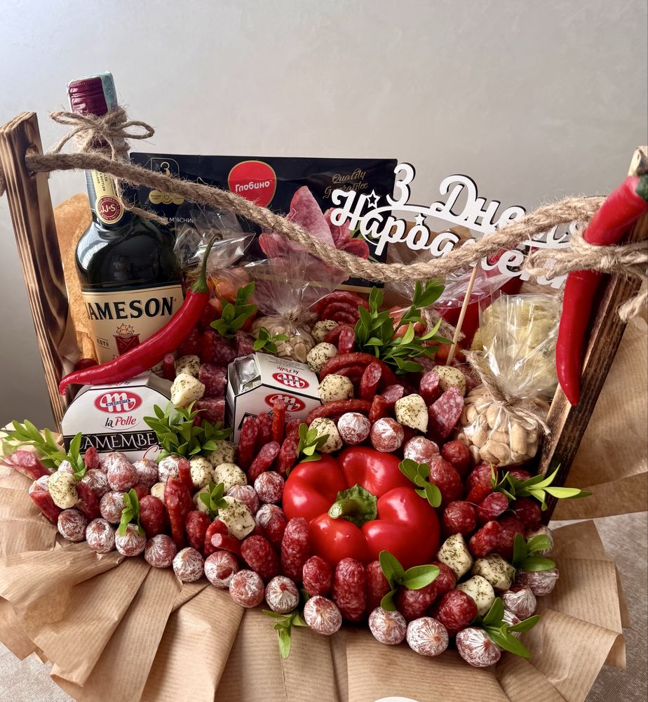 Їстівні мясні букети квіткові композиції подарунки