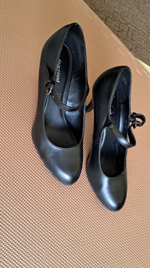 Czarne buty damskie 37