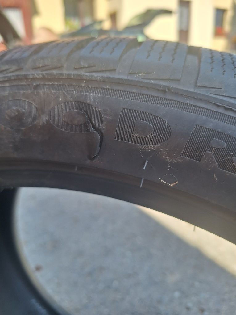 Opony zimowe Goodride 245/40 r19