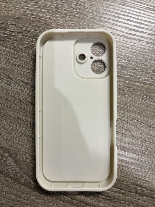 Чохли на iphone 16