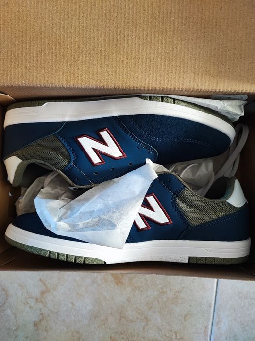 New Balance 425 tamanho 40