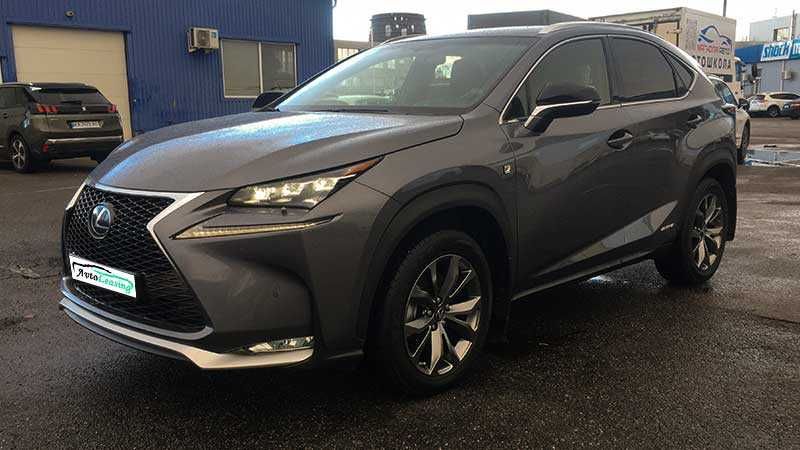 Lexus NX 300h F Sport hybrid 2017 року випуску