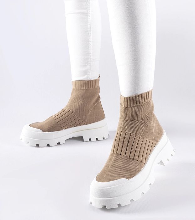 Brązowe sneakersy z elastyczną cholewką Varden