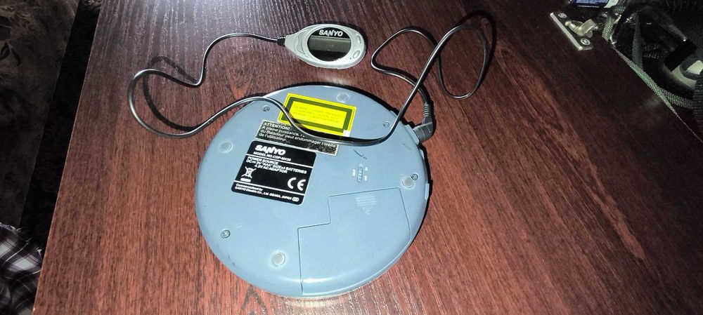 РОЗПРОДАЖ:CD/MP-3-плеєр SANYO+пульт(нове,без дисплею,) (Японія) 444грн