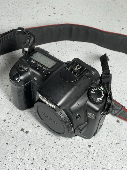 Вживаний - Canon EOS 20D - CMOS APS-C - 8mp