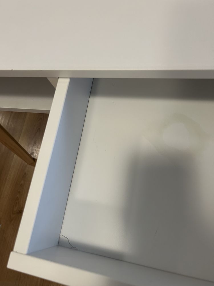 Biurko Jysk Tamholt 100x50 biały blatni drewniane nogi