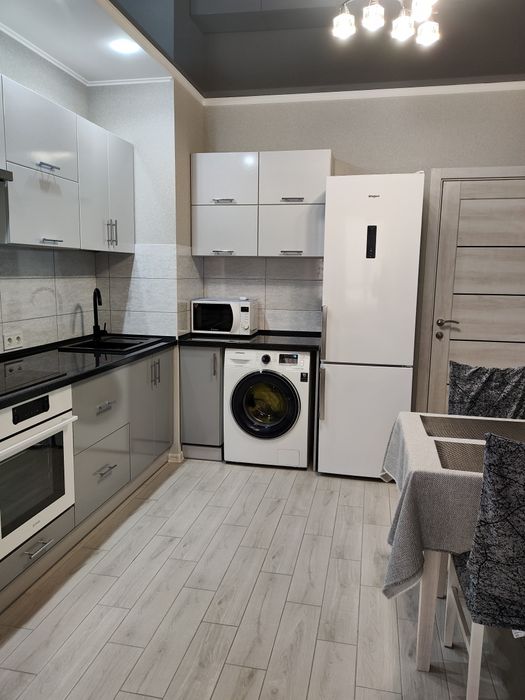 Здається двокімнатна квартира подобово від власника Київський район