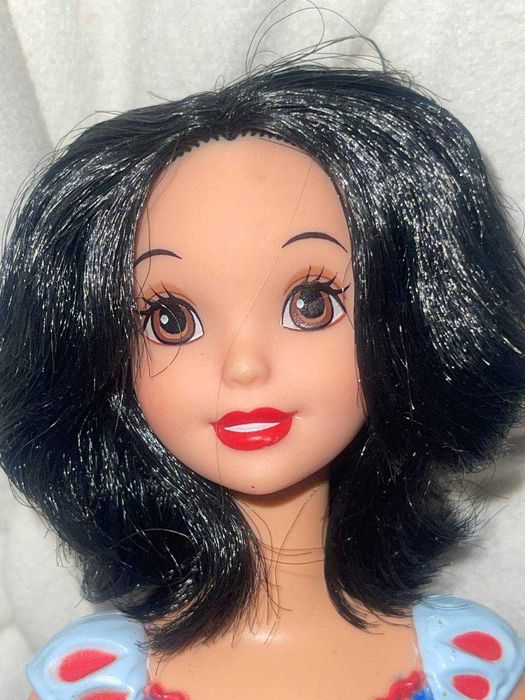 Лялька Білосніжка Disney 2012-2013. Індонезія.