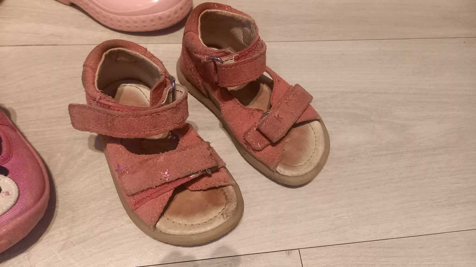 Zestaw bucików rozm 22