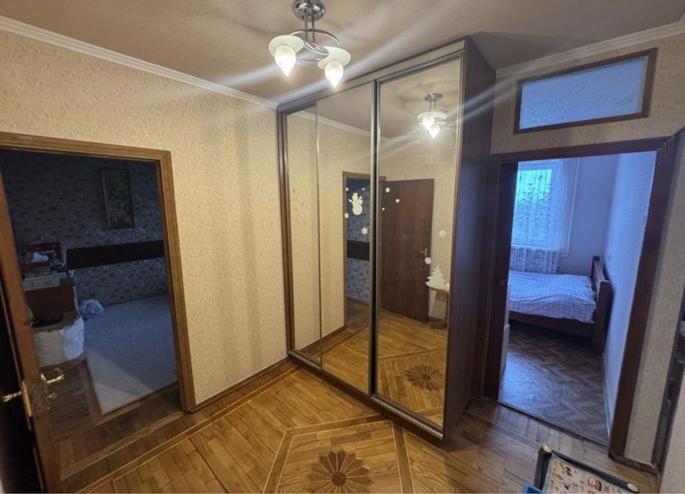 Продам 2х квартиру возле метро Победа