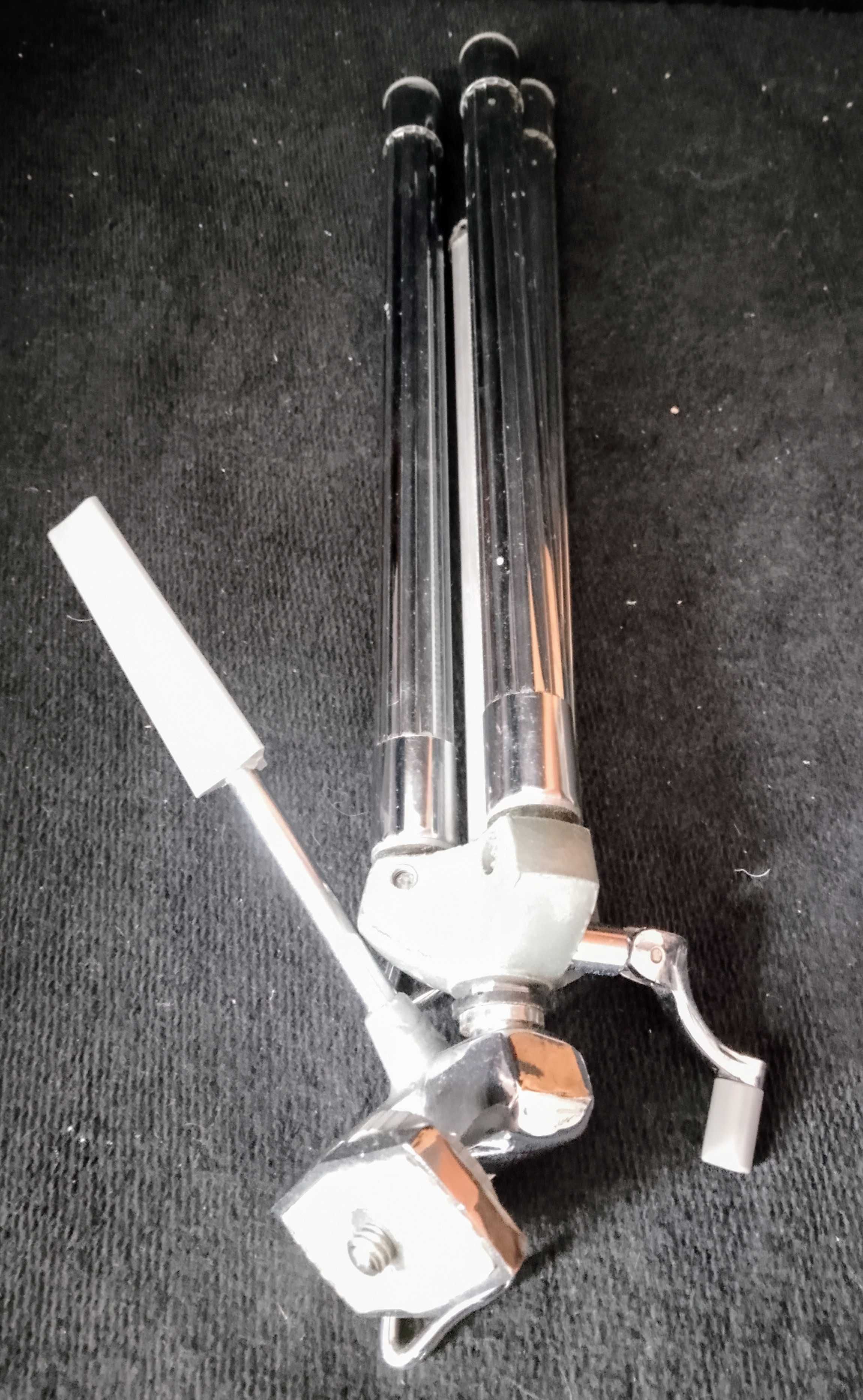 Tripé para máquina ou câmara
