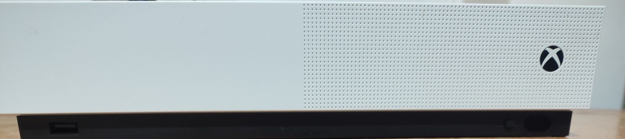 Xbox one s nie używany z padem, 1Tb, jak nowy w pudełku