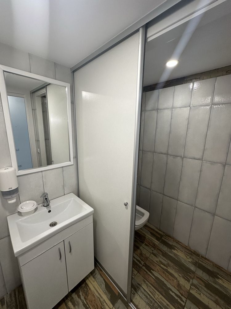 Продам в центрі міста приміщення 115м2