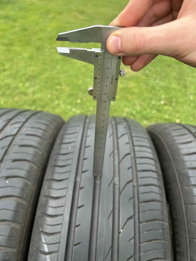 Opony letnie 215/55 R18 w bardzo dobrym stanie