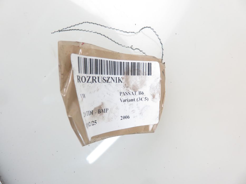 Rozrusznik Vw Passat B6 (3c5) 2.0 Tdi