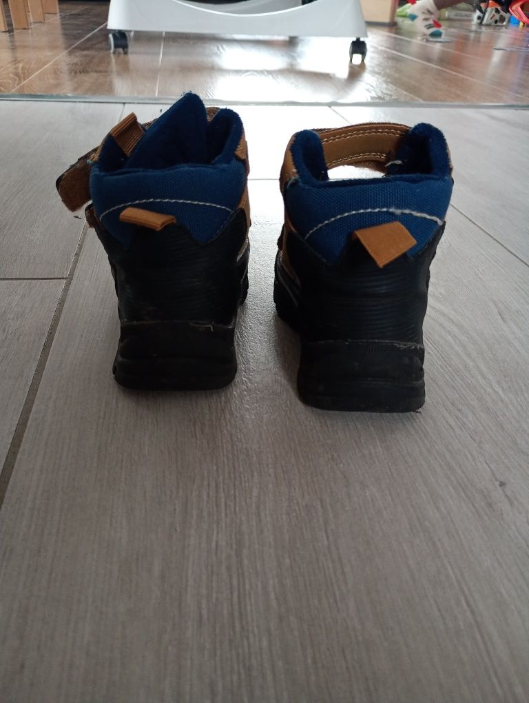 Buty przejściowe dziecięce