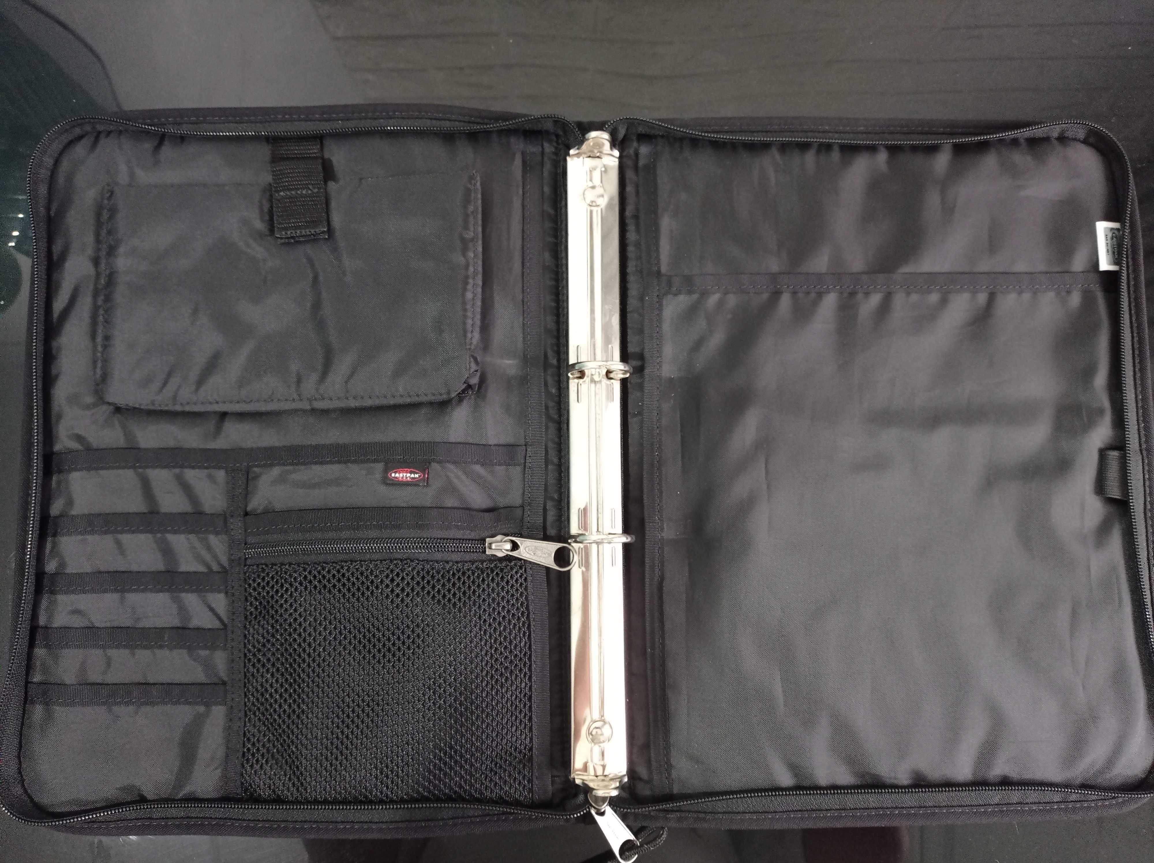 Pasta A4 eastpak