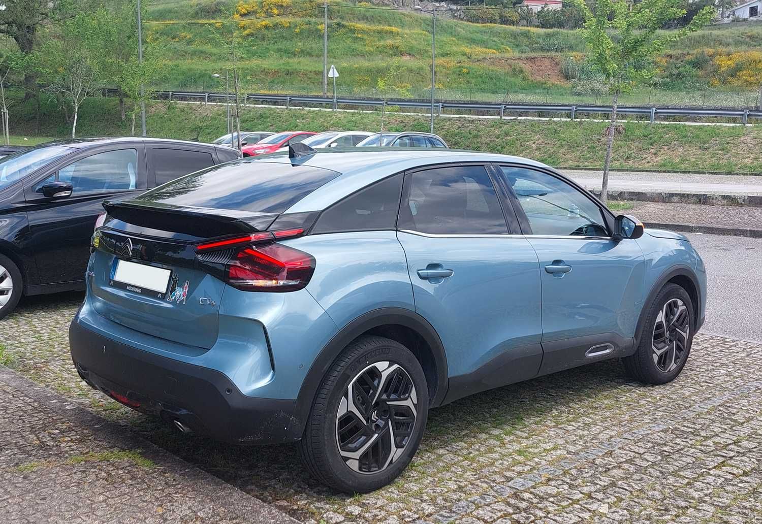 Citroën C4 Shine 1.2 PureTech 130cv - 2023 - COMO NOVO