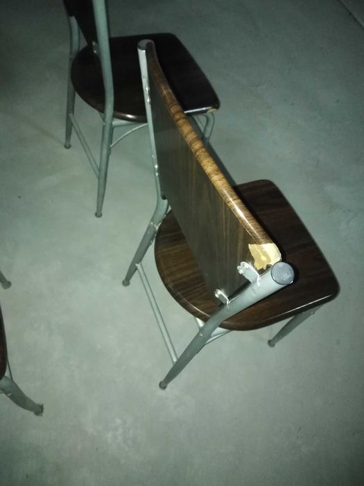 krzesła na działkę