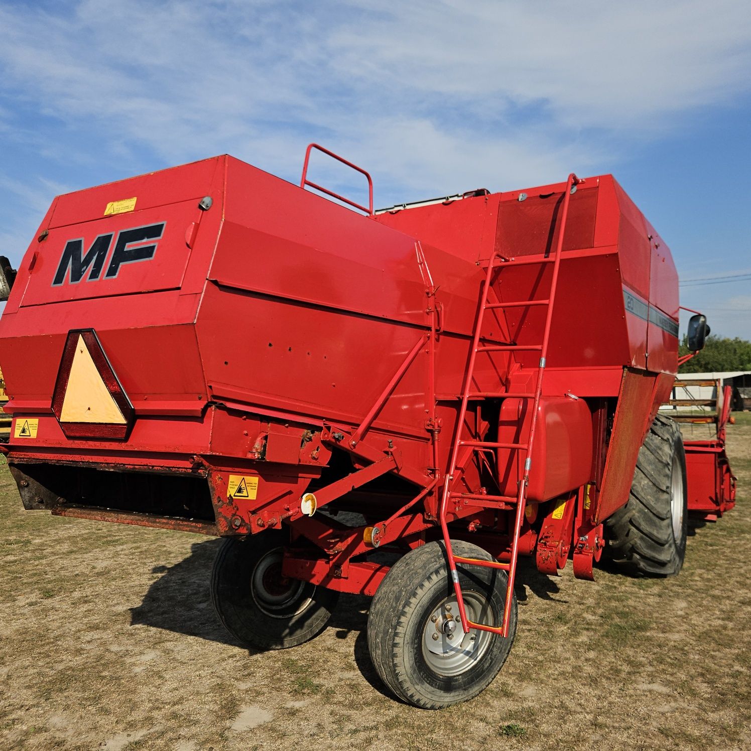 Комбайн Massey ferguson 20 з Фінляндії
