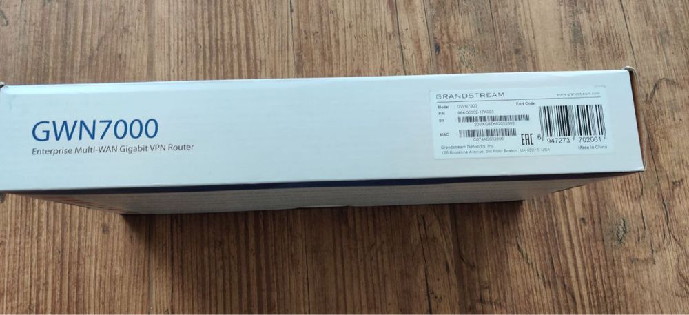 Маршрутизатор Grandstream GWN7000 та точка доступу Grandstream GWN7610