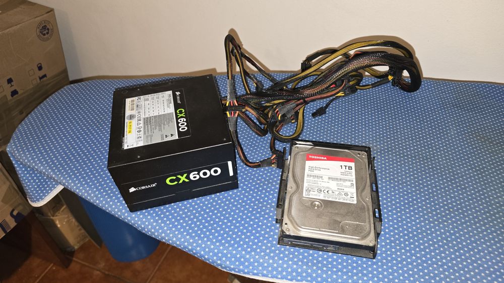Fonte corsair 600w e disco hdd 1tb