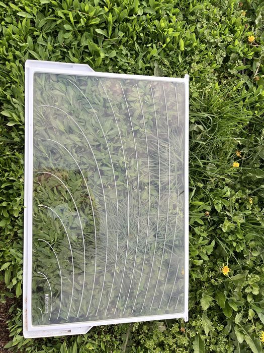 Стеклянная полочка для холодильника