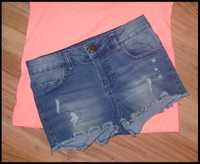 krótkie spodenki jeansowe przetarcia r.134/140