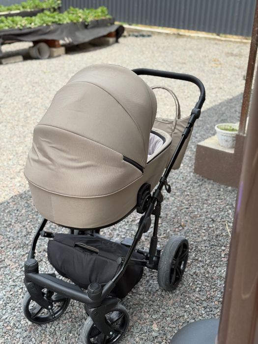 Продам коляску 2 в 1 в ідеальному стані