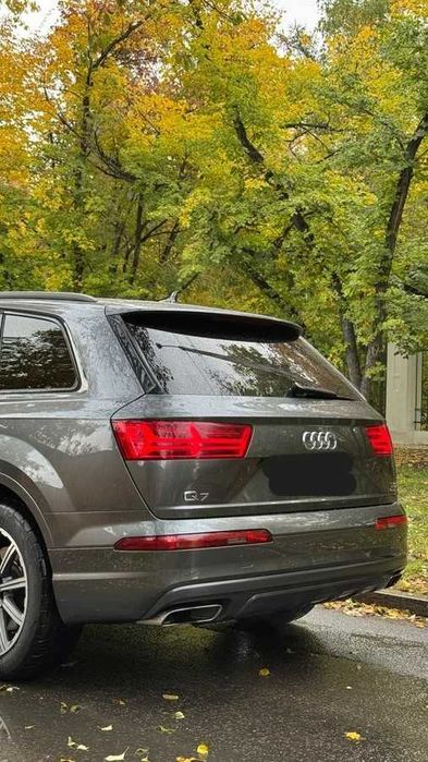 Audi Q7 2016 рік