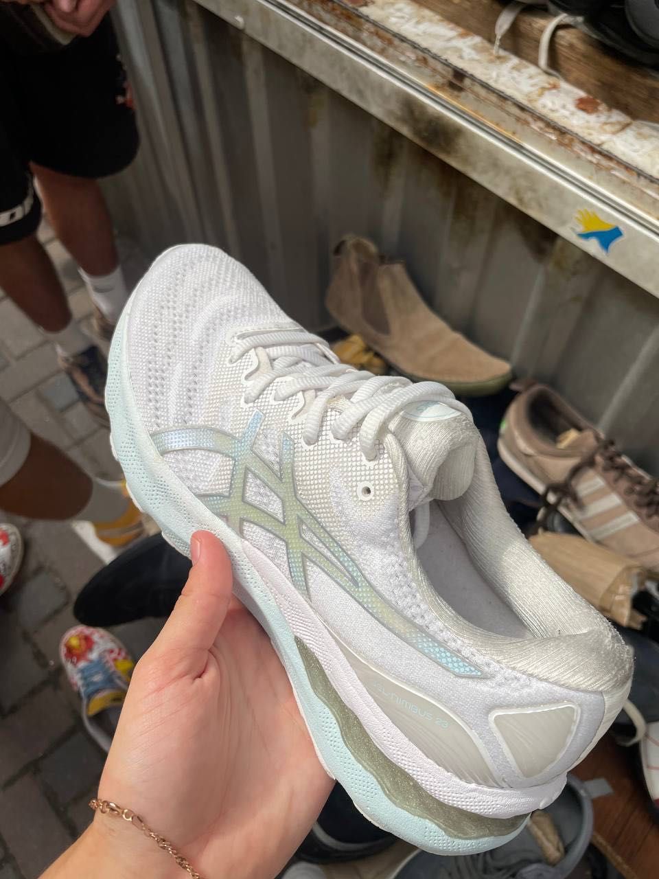 Кросівки для бігу жіночі Asics Gel-Nimbus