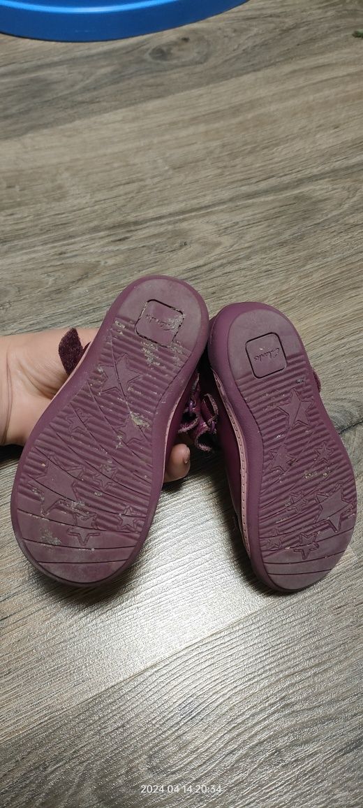 Дитячі шкіряні босоніжки на дівчинку Clarks, р.22(13,5 см по стільці)-