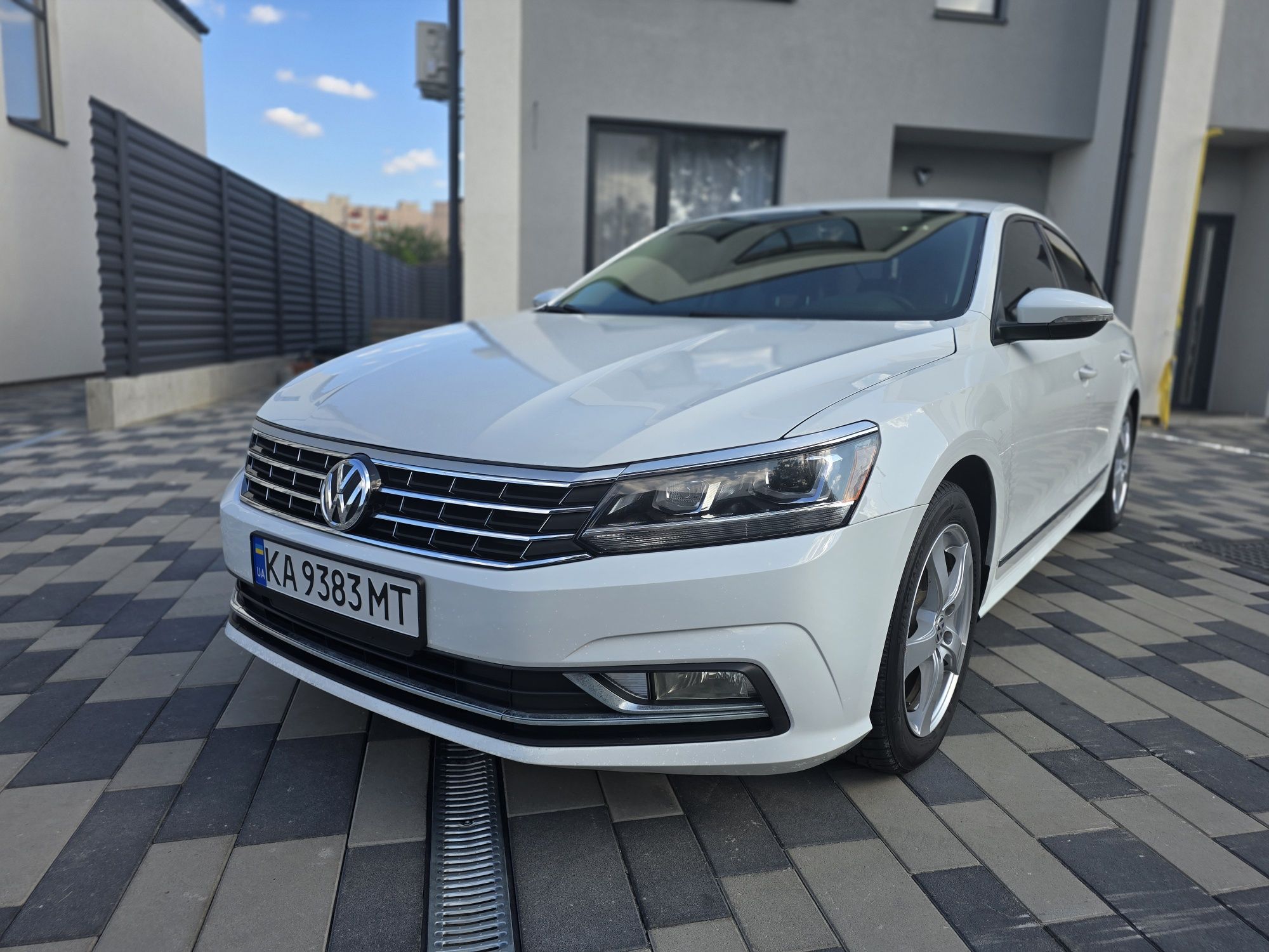 Volkswagen Passat B8 2.0 2018 рік