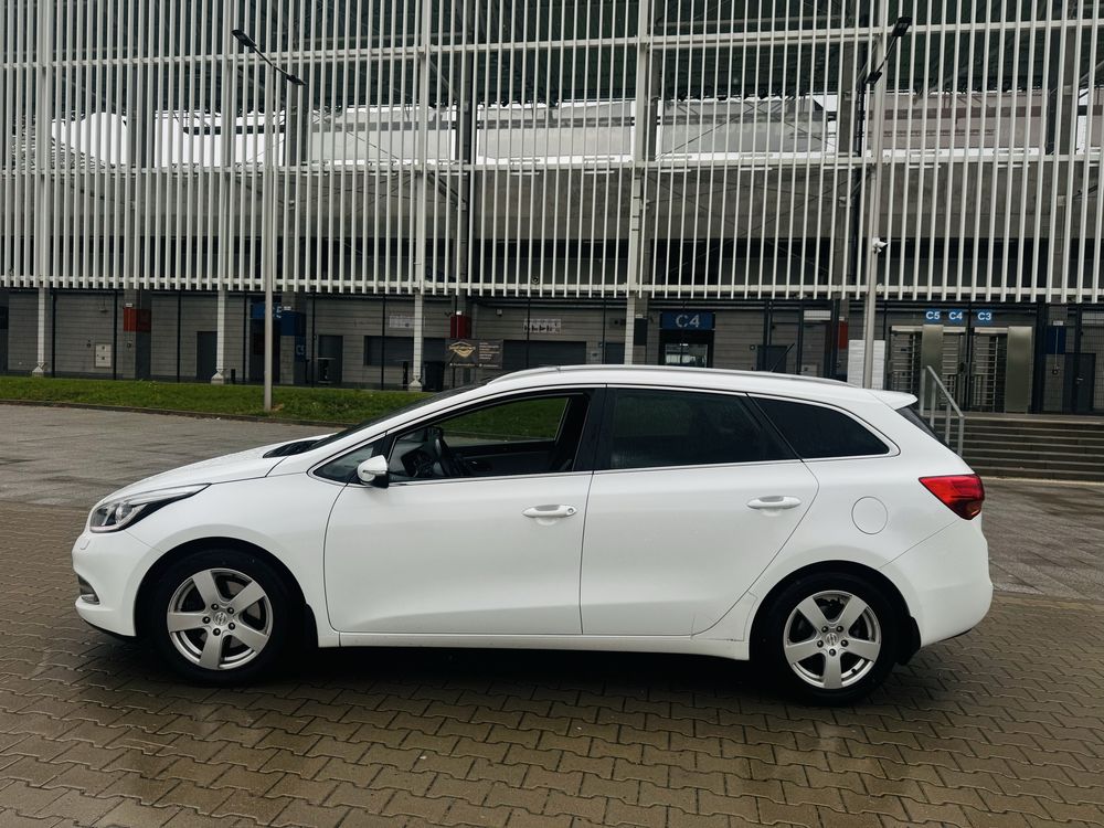Kia Ceed 1.6 CRDi 128KM * 2015r. * Panorama * Kamera * Xenon * Navi *
