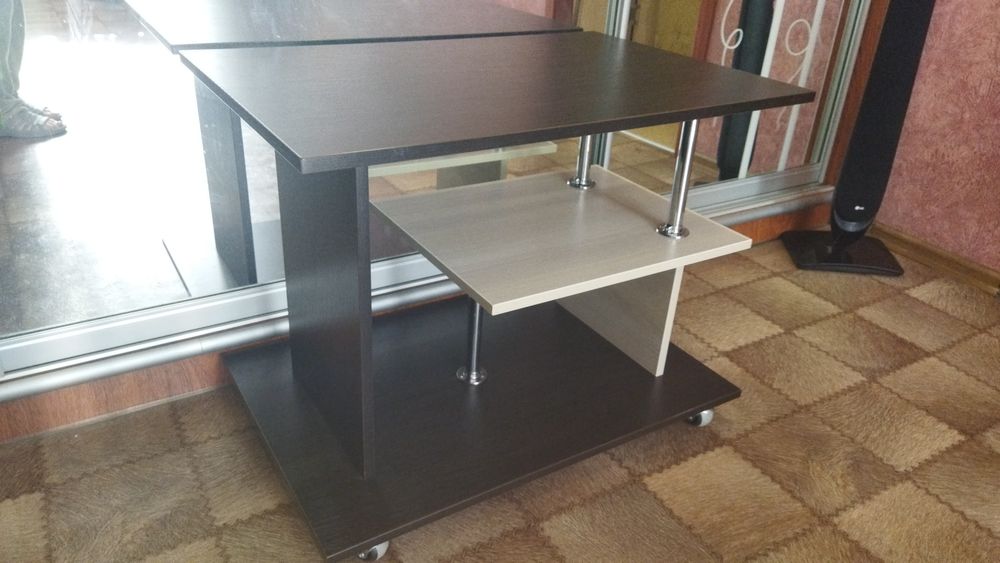 Продам журнальный столик