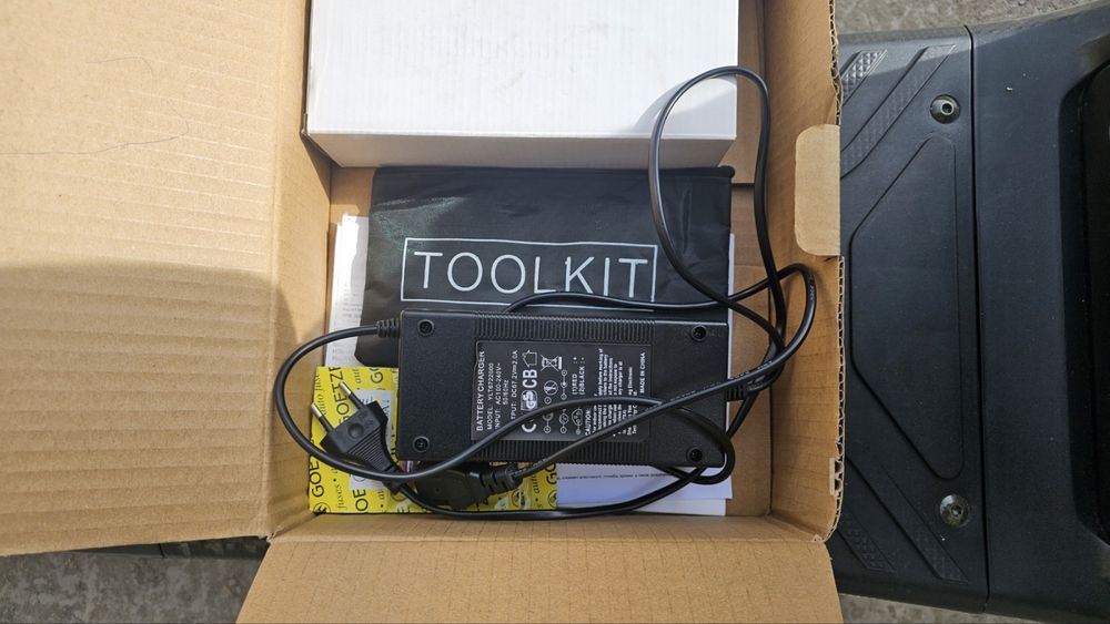 Продам Електроскутер Maxxter Trike