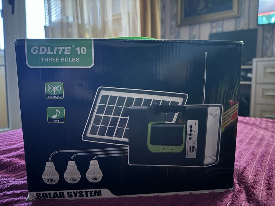 Продам  радіоприймач автономний зарядний на АКБ з 3 шт лампами  Gdlite