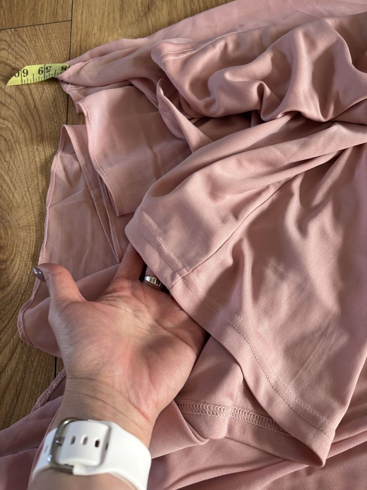 Sukienka plus bridesmaid pudroworozowa maxi ze zwiewnymi rekawami 48