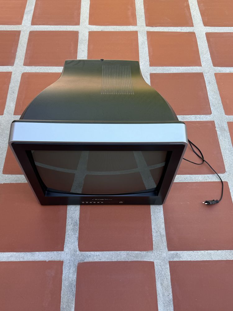 TV Crown (a funcionar)