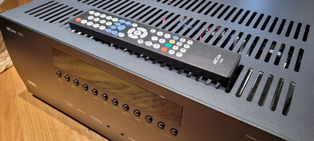 Arcam AVR380 amplituner 7.1 4K 3D