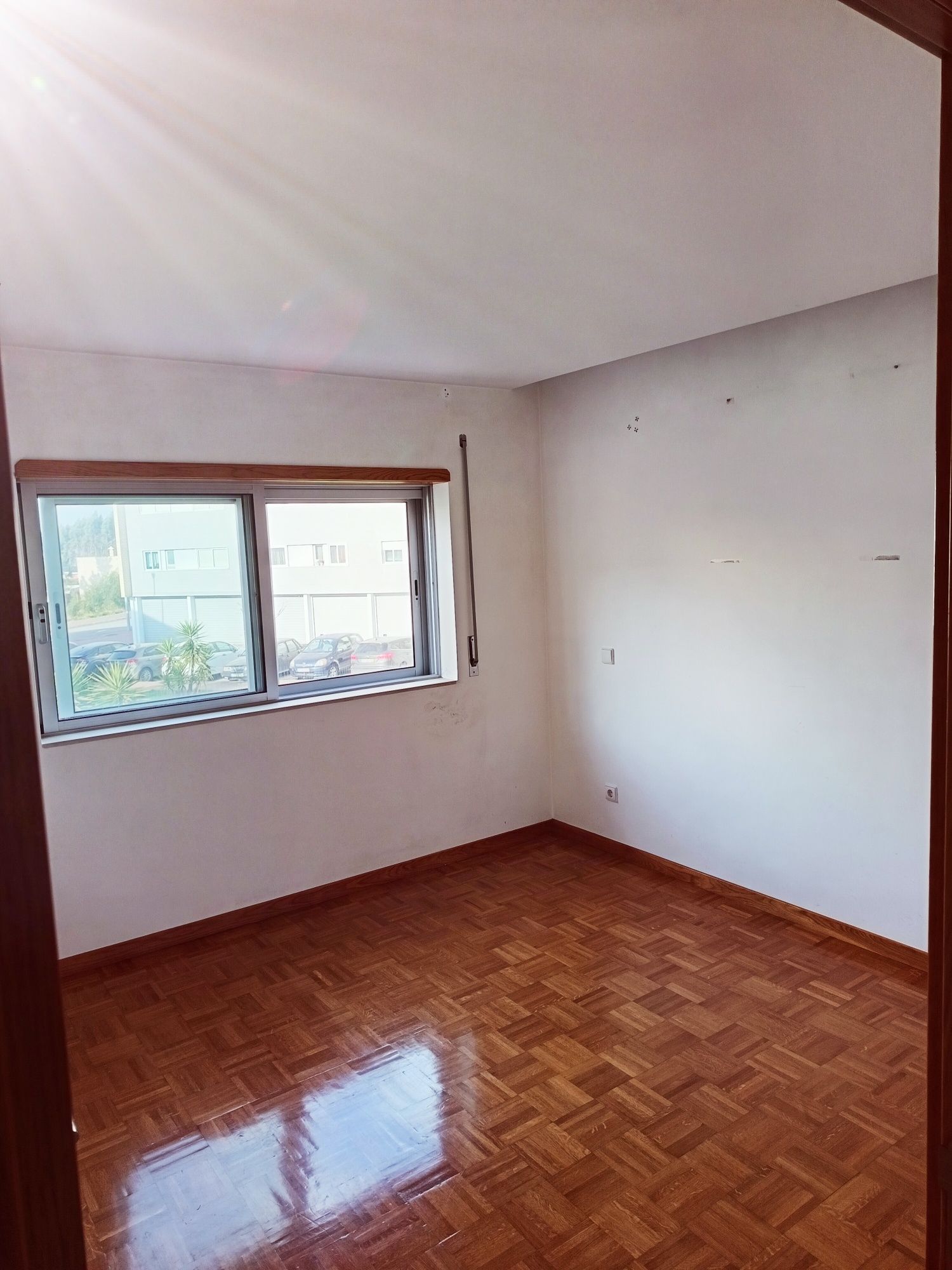 Arrendamento de quartos em T3 na Rua da Farrapa, São João de Vêr