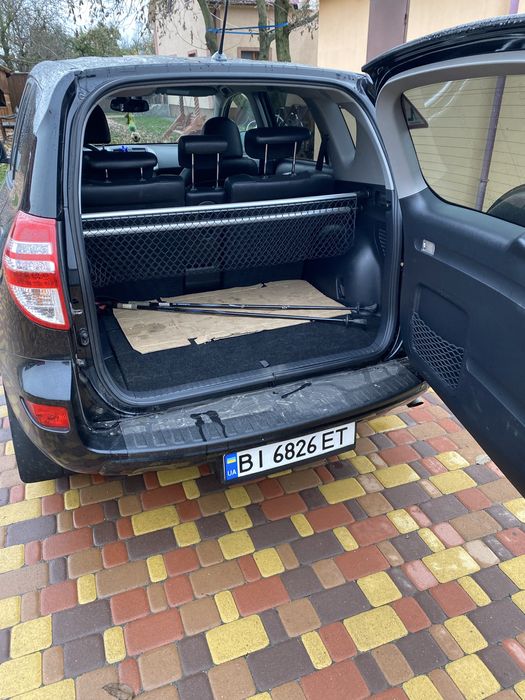 Продам Тойота раф 4