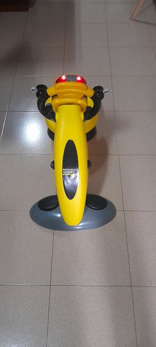 Volante simulador para criança