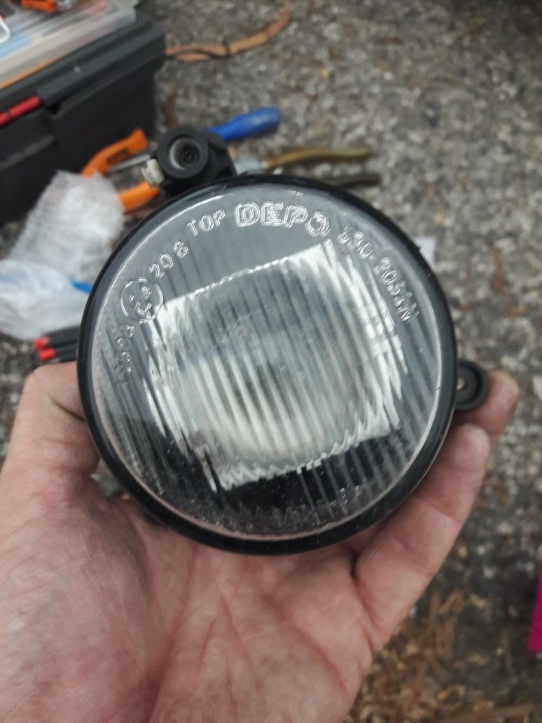 Farol nevoeiro Twingo esquerdo