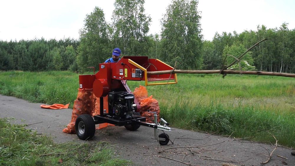 Rębak MOBILNY 15KM spalinowy REMET RPS-120