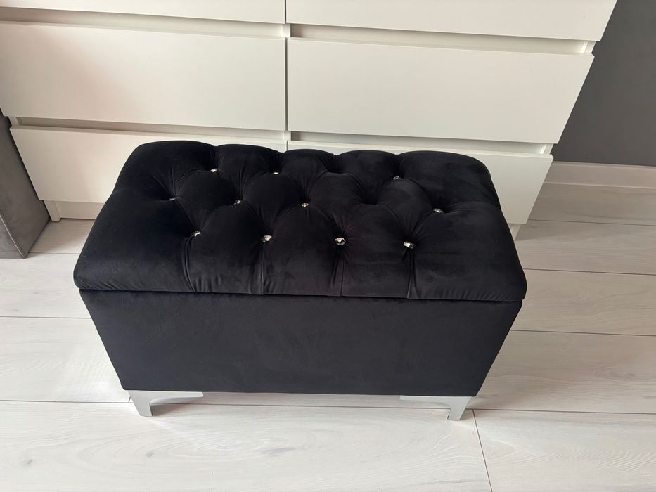 Kuferek (pufa) tapicerowany z pojemnikiem