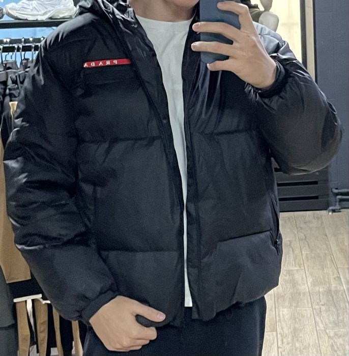 Пуховик Prada оригинал.